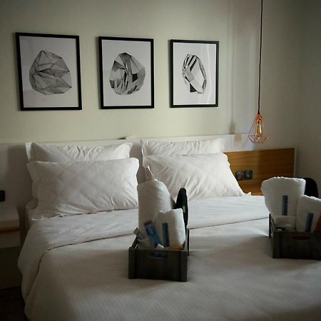 Chrisandro Apartments Атина Екстериор снимка
