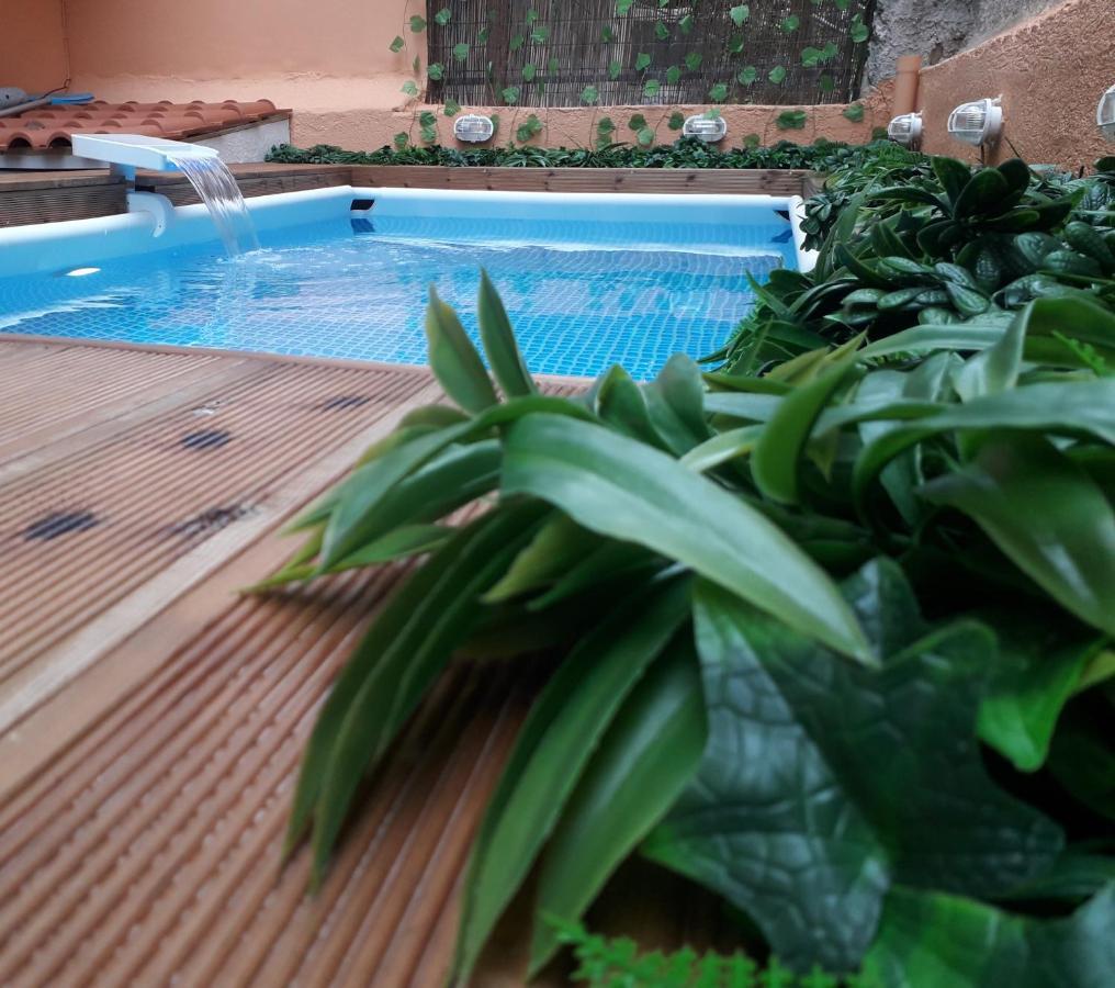 Chrisandro Apartments Атина Екстериор снимка