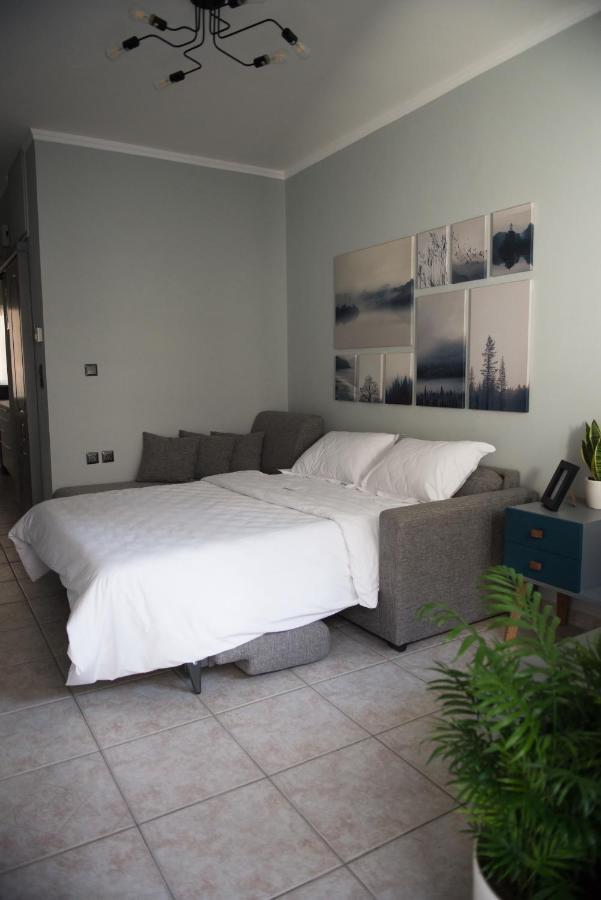 Chrisandro Apartments Атина Екстериор снимка