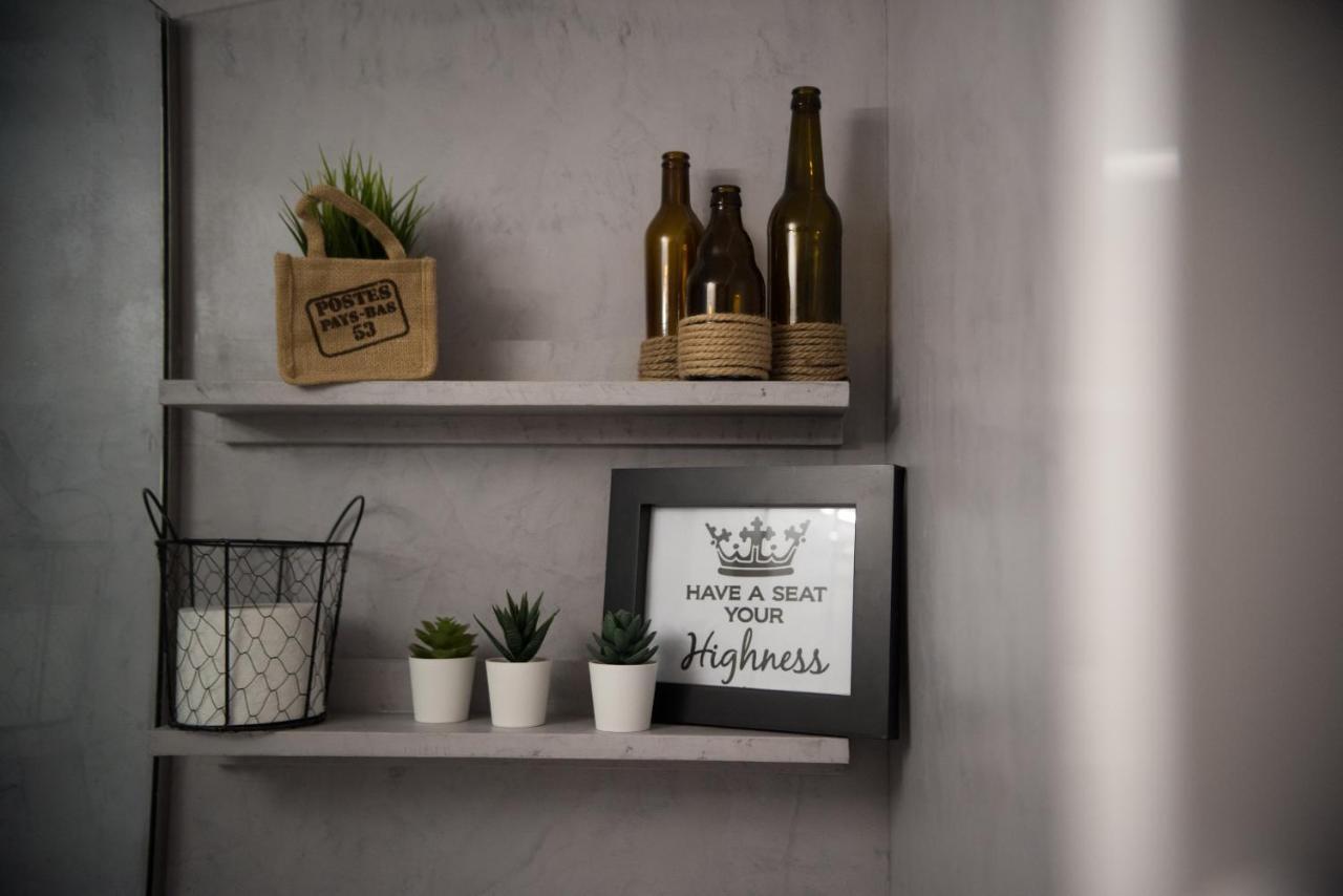 Chrisandro Apartments Атина Екстериор снимка