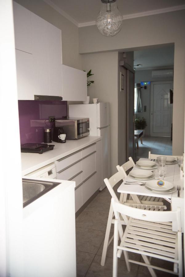 Chrisandro Apartments Атина Екстериор снимка