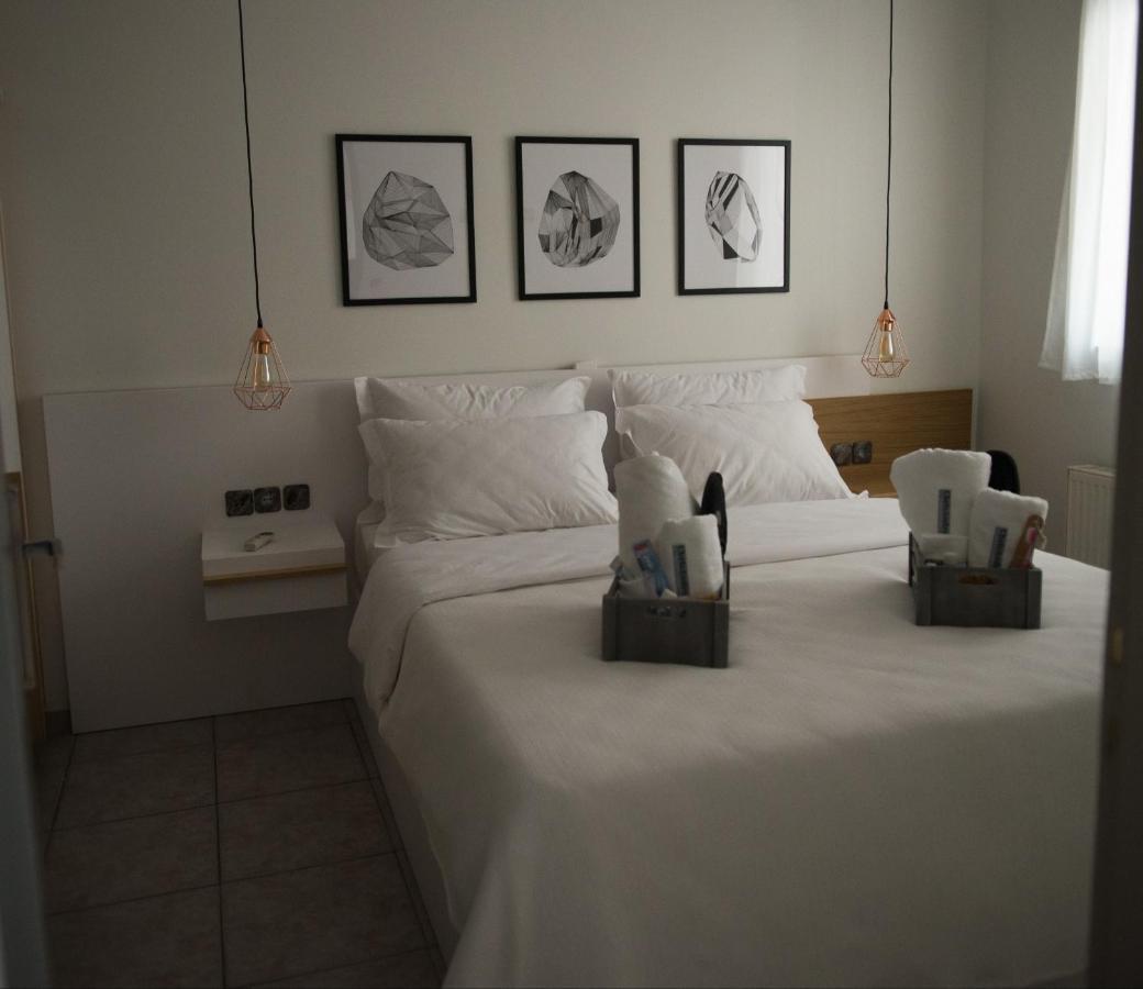 Chrisandro Apartments Атина Екстериор снимка